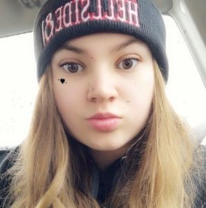 Meet your Posher, Hailey